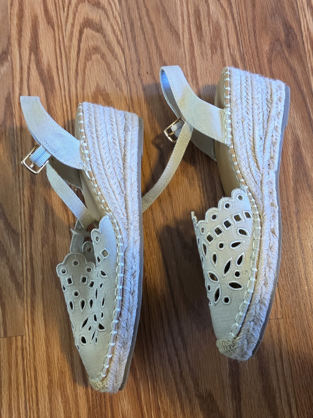 Tommy Bahama, Espadrilles - Picture 2 of 5